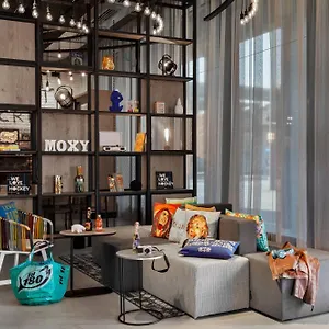 فندق Moxy Expo ***